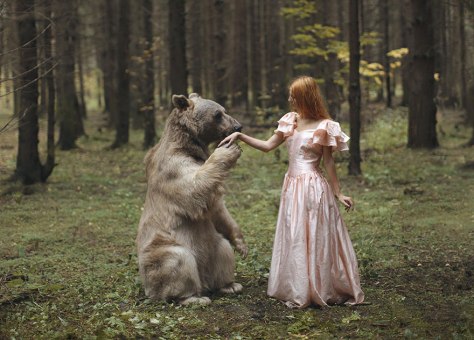 katerina plotnikova photography 1 Girl and a bear